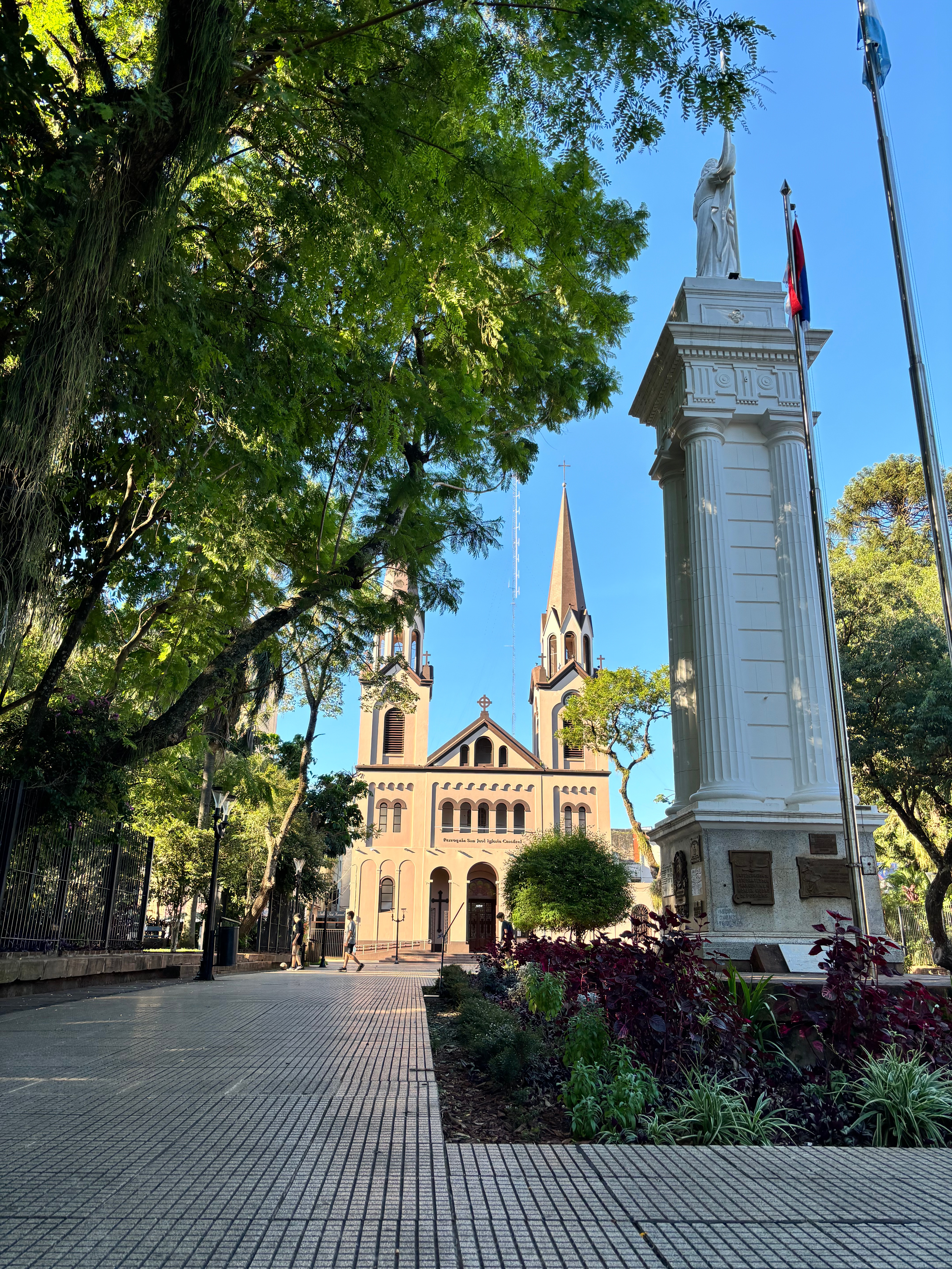 Plaza 9 de Julio – The Living Heart of Posadas